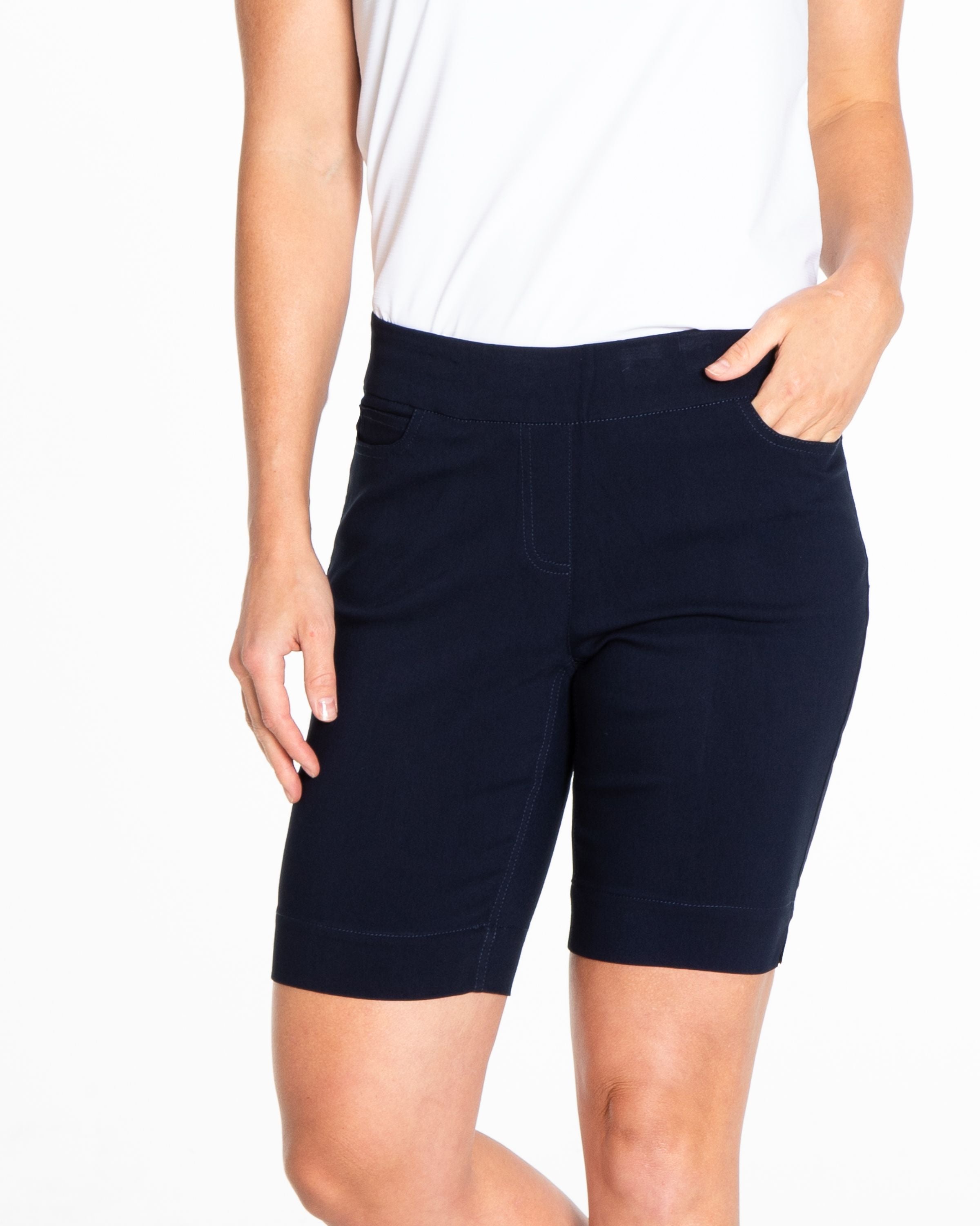 Pull-On Solid Walking Short w/Pockets-9" Inseam